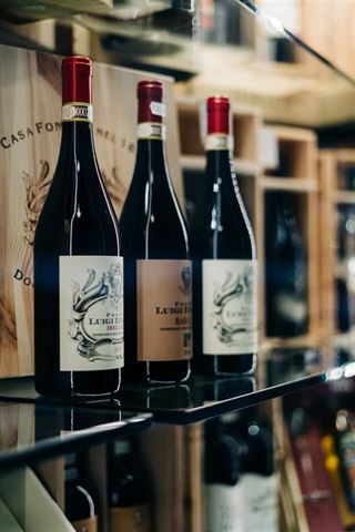 Vinspecialisten Silkeborg – Gå på opdagelse i deres store sortiment af vine og spiritus