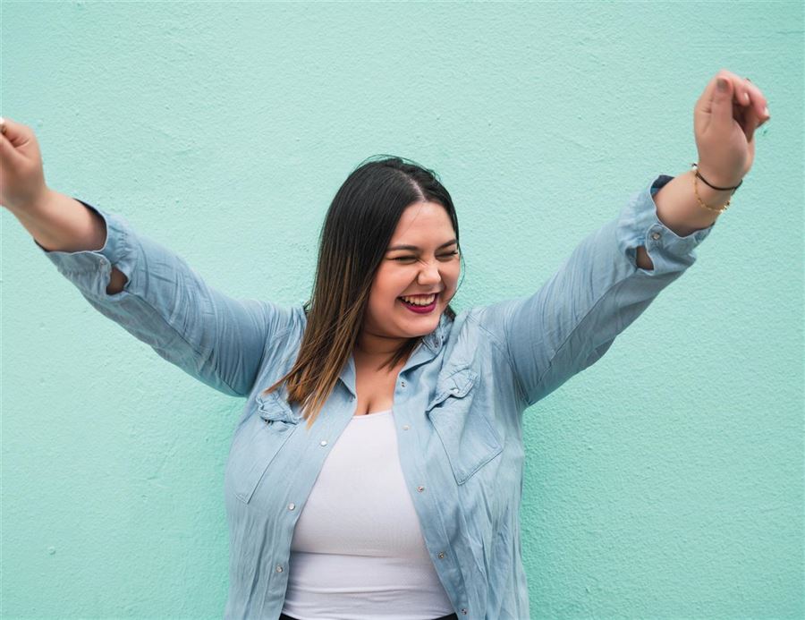 Selskabstøj i store størrelser – hvad skal du kigge efter, for at få det bedste fit?