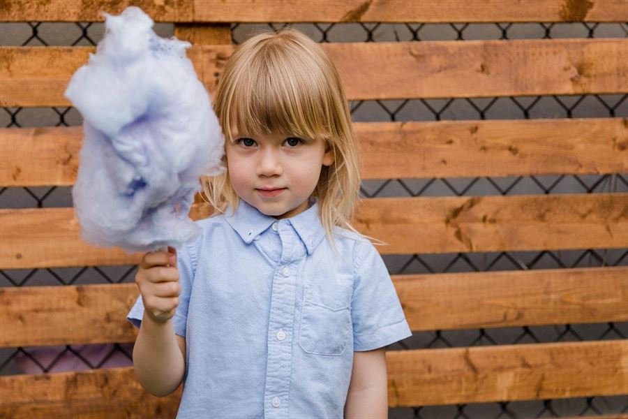 Skal du bruge mange penge på børnetøj?